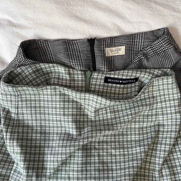 brandy melville skirts - Picture 2 of 3